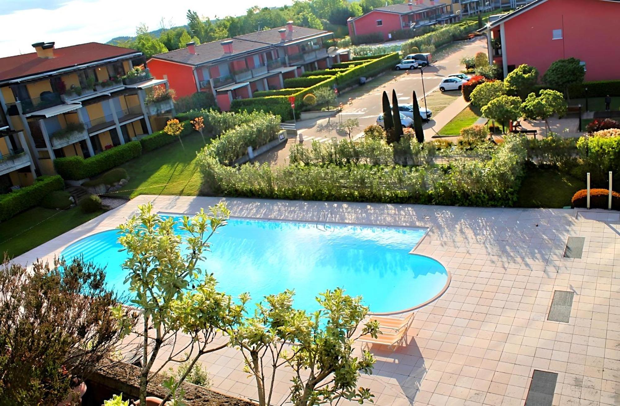 Desenzanoloft Official Partner Marriott Homes & Villas - Paradise Lake View In A 5 Pools Exclusive Residence Десенцано дел Гарда Екстериор снимка
